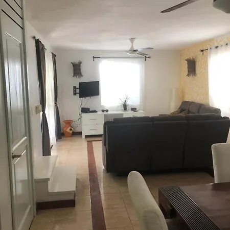 Bonita Pareja